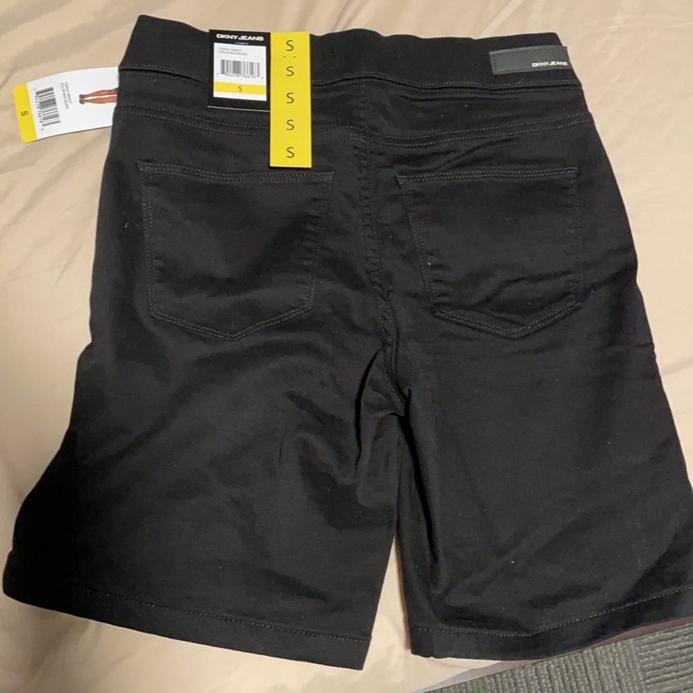 Shorts - Picture 4 of 6